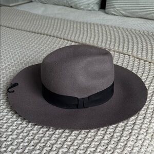 Forever 21 Gray and Black Fedora Hat